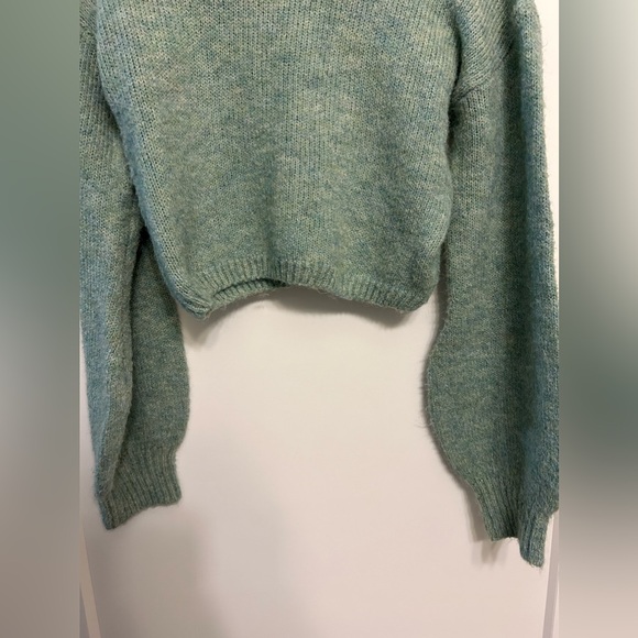 Morrisday 100% Acrylic Green Cropped Sweater - Picture 4 of 8